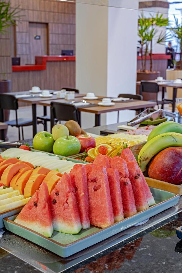 Slim Guarapuava Hotel ภายนอก รูปภาพ