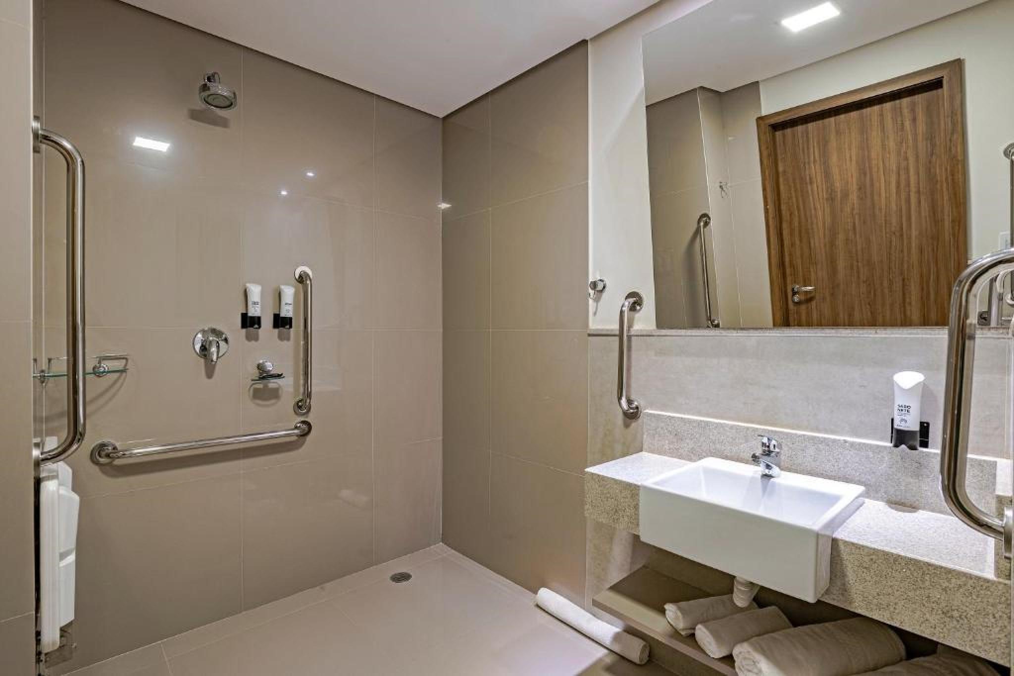 Slim Guarapuava Hotel ภายนอก รูปภาพ
