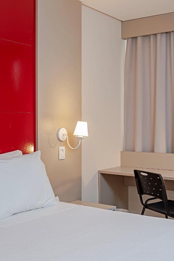 Slim Guarapuava Hotel ภายนอก รูปภาพ